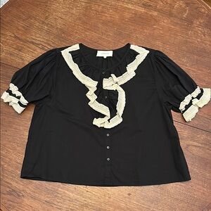 The Great Short Sleeve Shirt with Lace Detail in Black- size 2